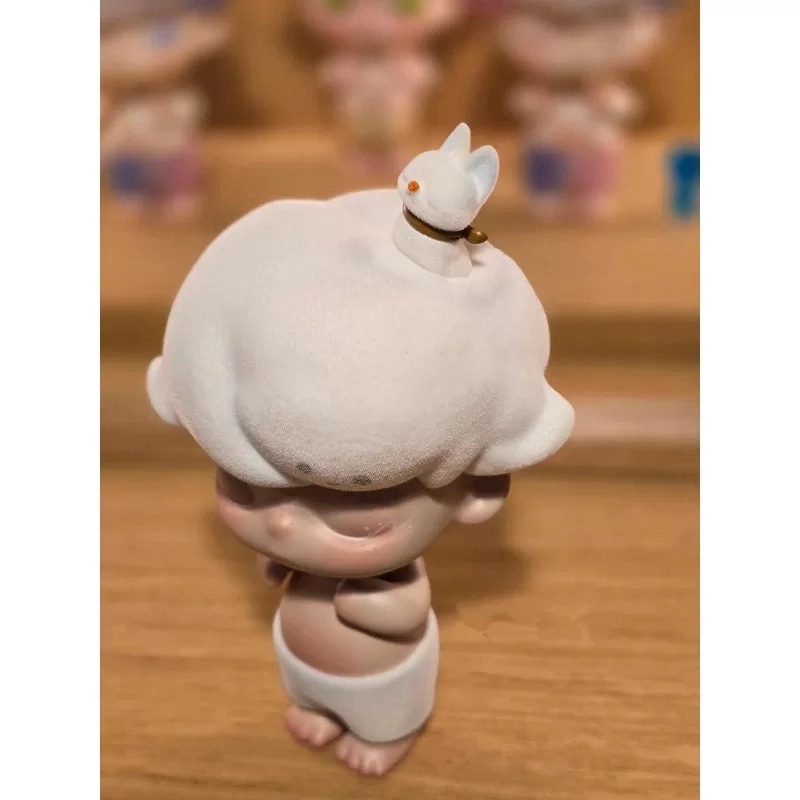 DIMOO Small Footprints-Winter Memory White Snow Limited Figure DIMOO Small Footprints-Winter Memory White Snow Limited Figure