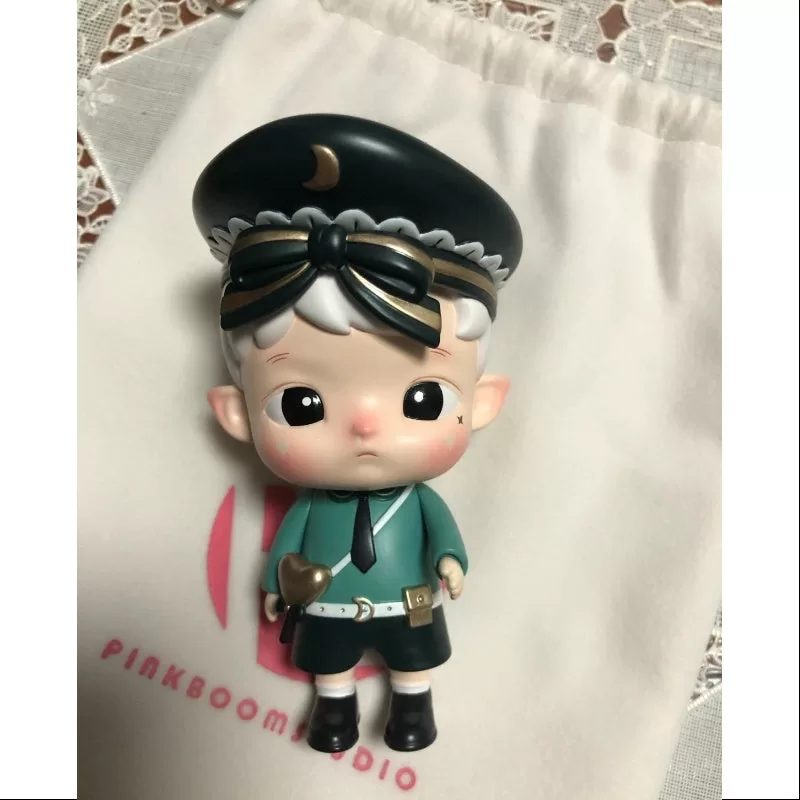 Hacipupu Little Jupiter Police Figurine 2021 begränsad upplaga Hacipupu Little Jupiter Police Figurine 2021 begränsad upplaga