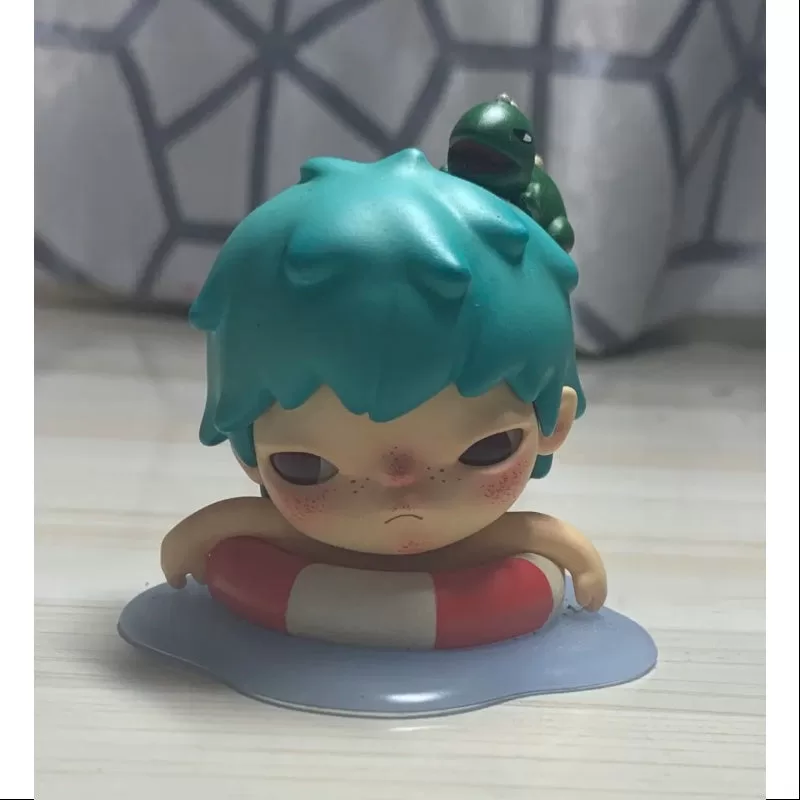 Hirono Little Mischief Series Float Hirono Little Mischief Series Float