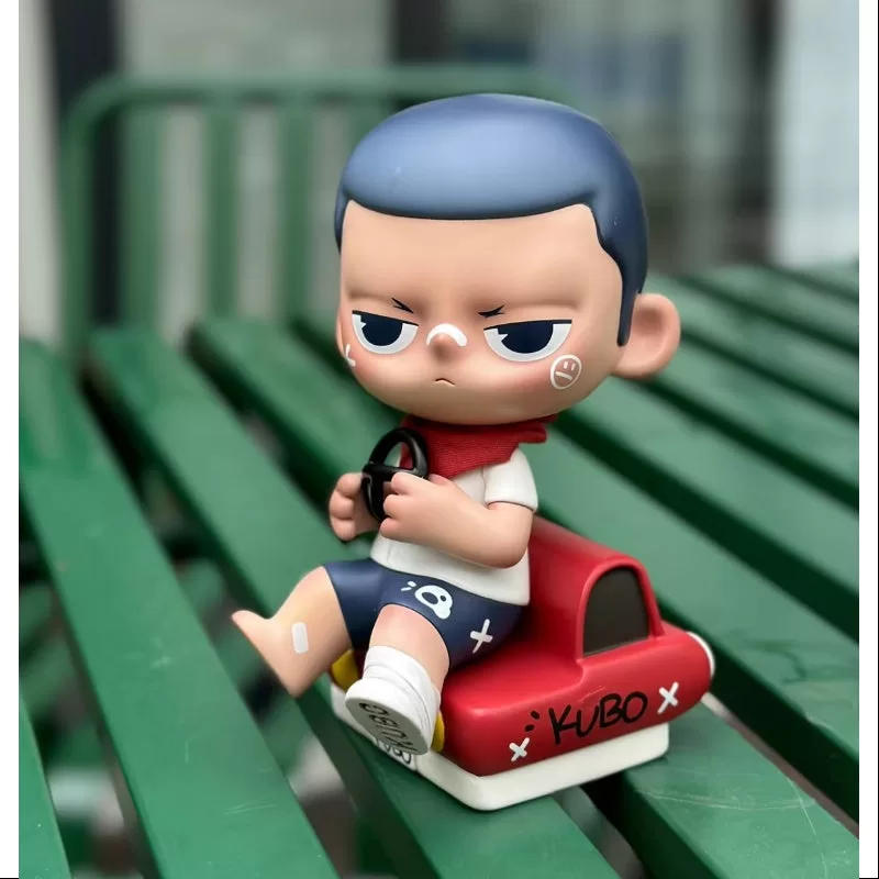 KUBO Shark Racer Figurine Art Toy 2022 Limited KUBO Shark Racer Figurine Art Toy 2022 Limited