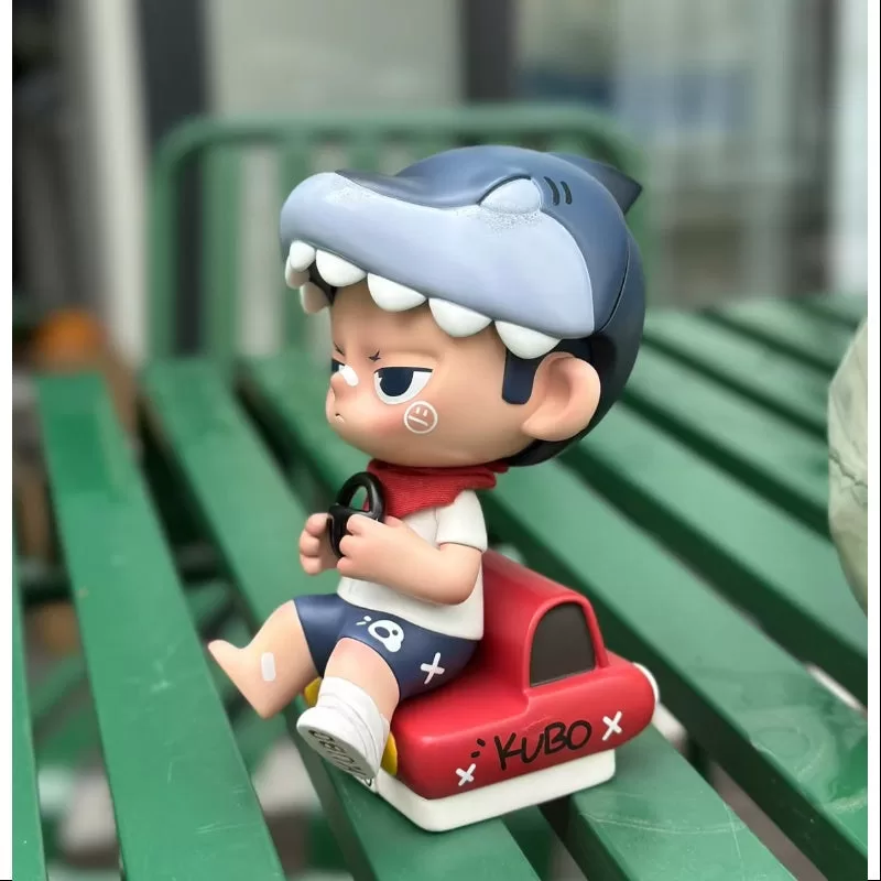 KUBO Shark Racer Figurine Art Toy 2022 Limited KUBO Shark Racer Figurine Art Toy 2022 Limited