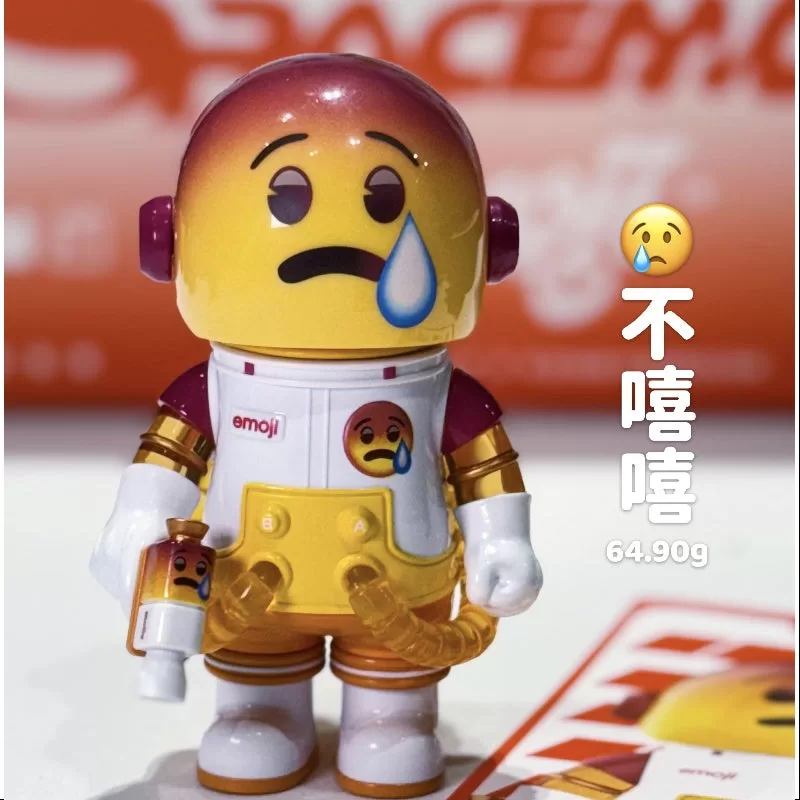 MEGA SPACE MOLLY 100 % X emoji-serien EN PRÖVANDE SITUATION