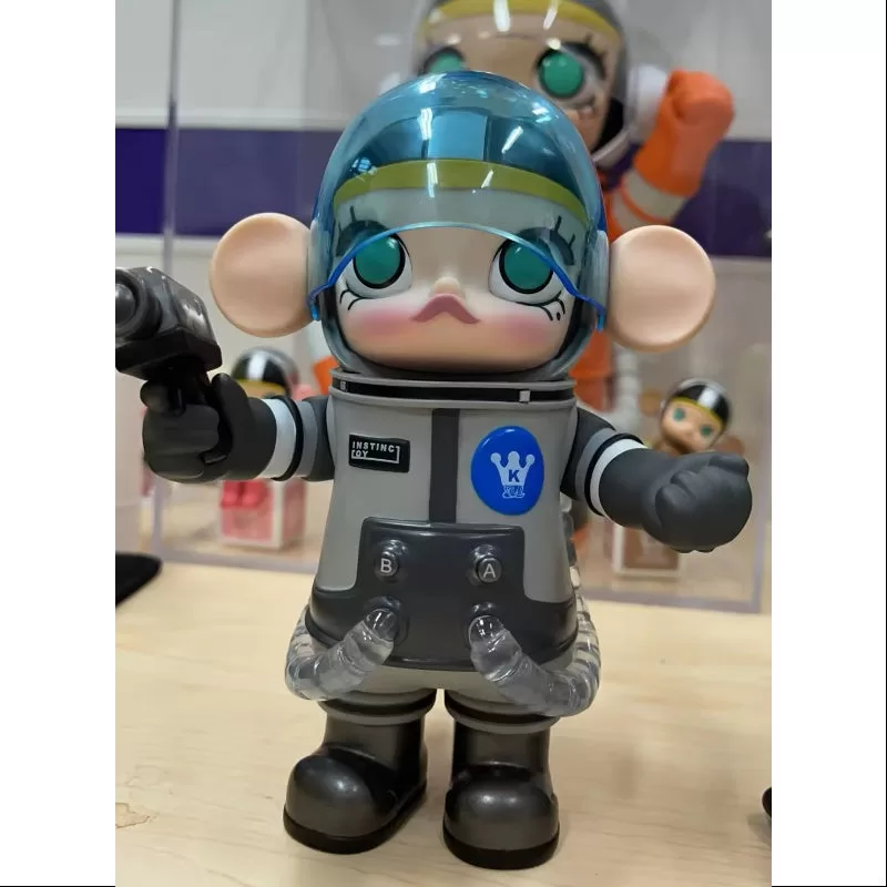 MEGA SPACE MOLLY 200% Space Suit 2017 Limited Edition MEGA SPACE MOLLY 200% Space Suit 2017 Limited Edition