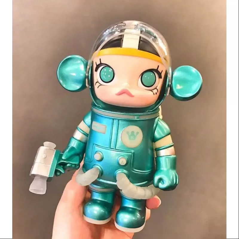 MEGA SPACE MOLLY 200% Taro Seaweed 2017 LIMITED (Glow in Dark) MEGA SPACE MOLLY 200% Taro Seaweed 2017 LIMITED (Glow in Dark)