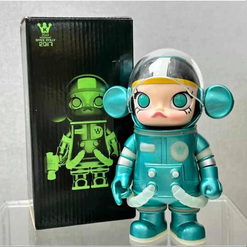 MEGA SPACE MOLLY 200% Taro Seaweed 2017 LIMITED (Glow in Dark)