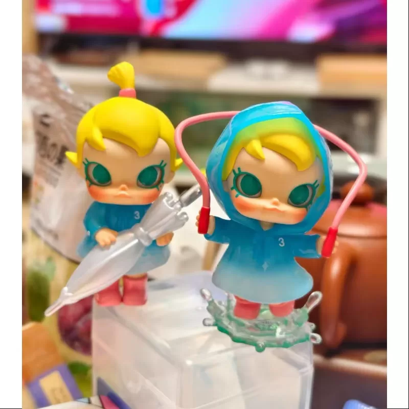 MOLLY Baby Molly Funny Raining Day Figurine 2025 Limited Edition MOLLY Baby Molly Funny Raining Day Figurine 2025 Limited Edition