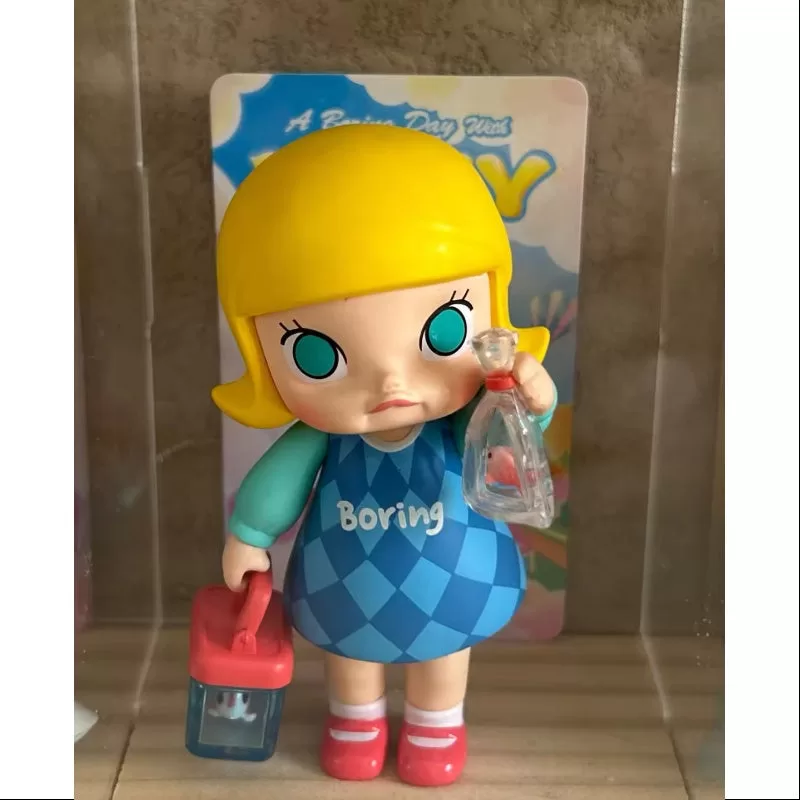 MOLLY En tråkig dag med Molly-serien som skaffar nya vänner