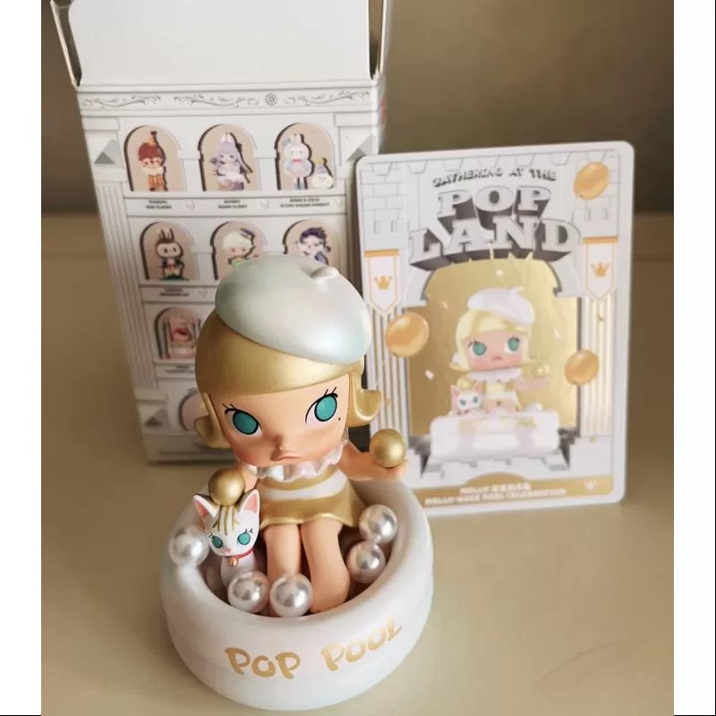 MOLLY Pop Mart-samling vid Pop Land-seriens hemliga MOLLY-vågbassängfirande (1/120)