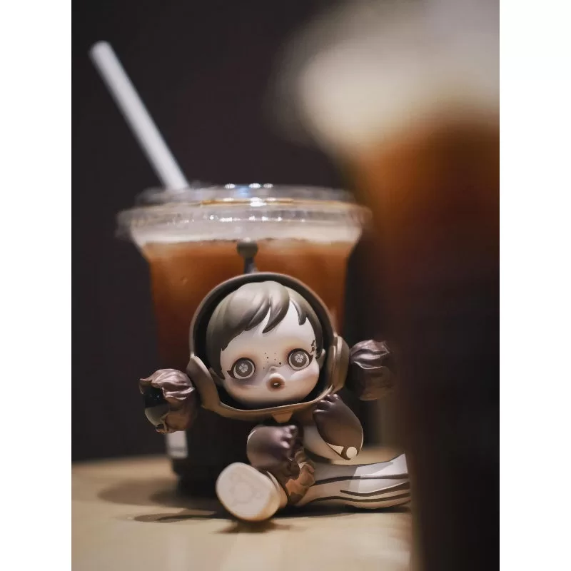 Skullpanda Baby Lotus i The Dusk of Summer Limited Figur Skullpanda Baby Lotus i The Dusk of Summer Limited Figur