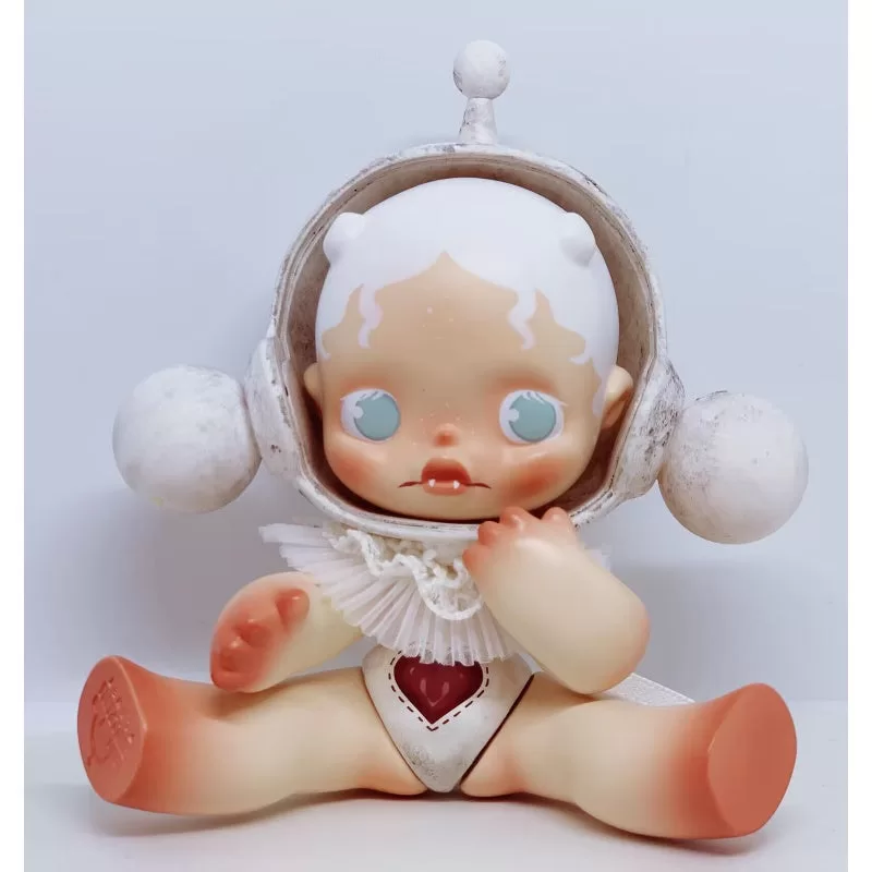 Skullpanda Baby White Vampire Limited Figurine Skullpanda Baby White Vampire Limited Figurine