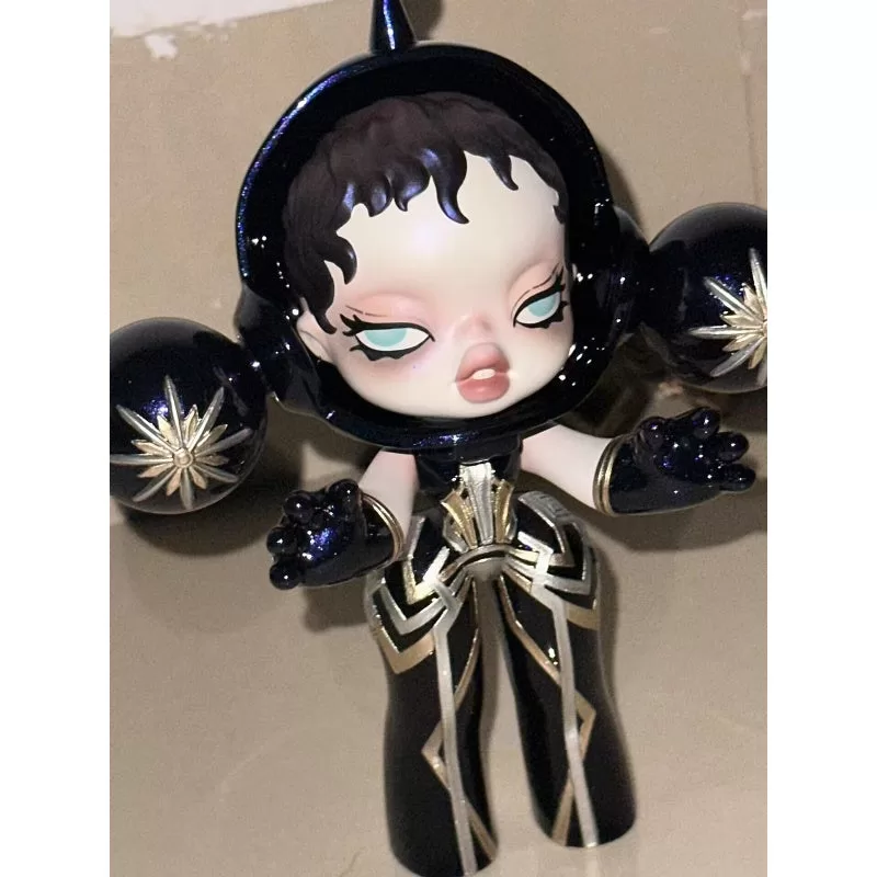 Skullpanda Cover Up Limited Figur Skullpanda Cover Up Limited Figur